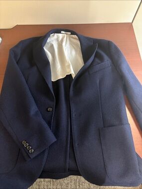 Velasca Badolato - Dark blue
100% Shetland Wool
Men's Blazer Jacket